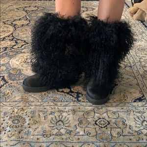 Bearpaw Boetis II Black Shaggy Boot 9